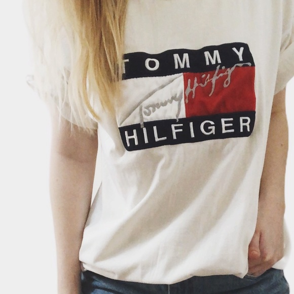 Tommy Hilfiger Tops - Vintage Tommy Hilfiger embroidered logo tee